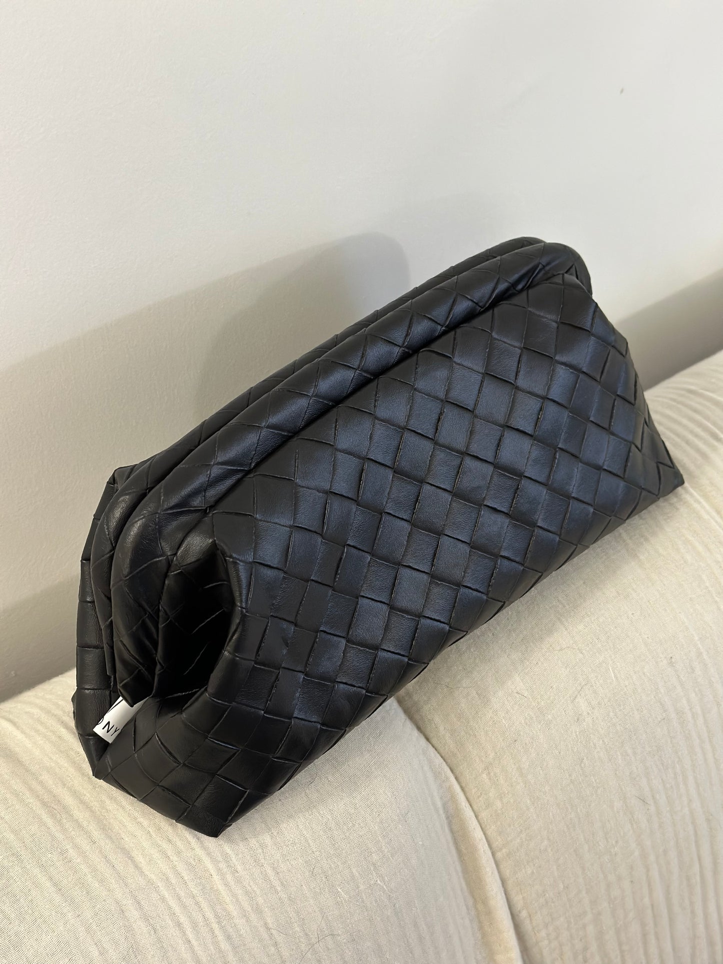 CLUTCH BAGUETTE INTRECCIO BLACK