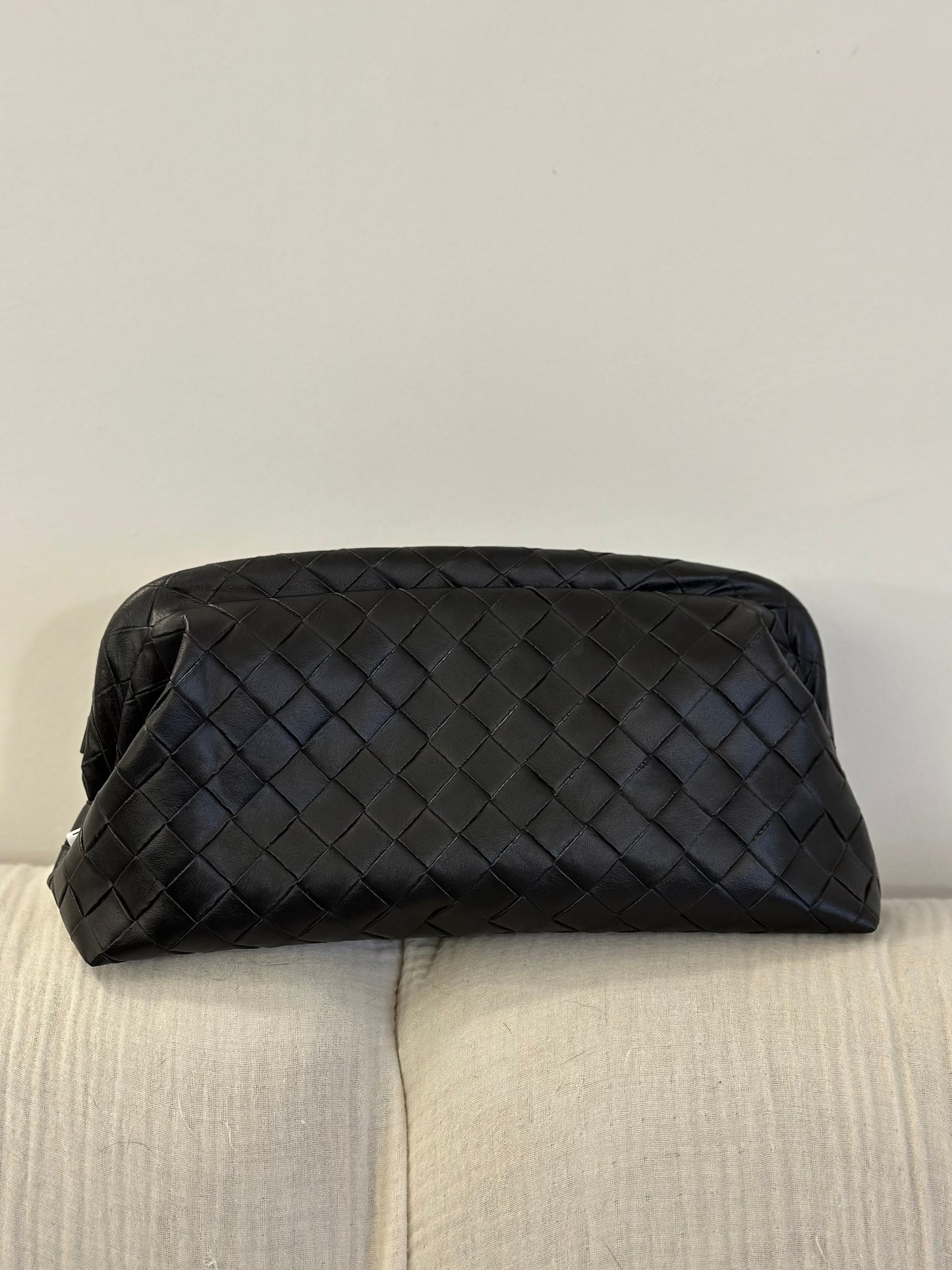 CLUTCH BAGUETTE INTRECCIO BLACK