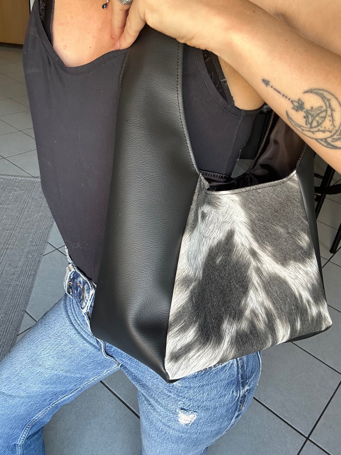 EVERYDAY COW BLACK SMALL