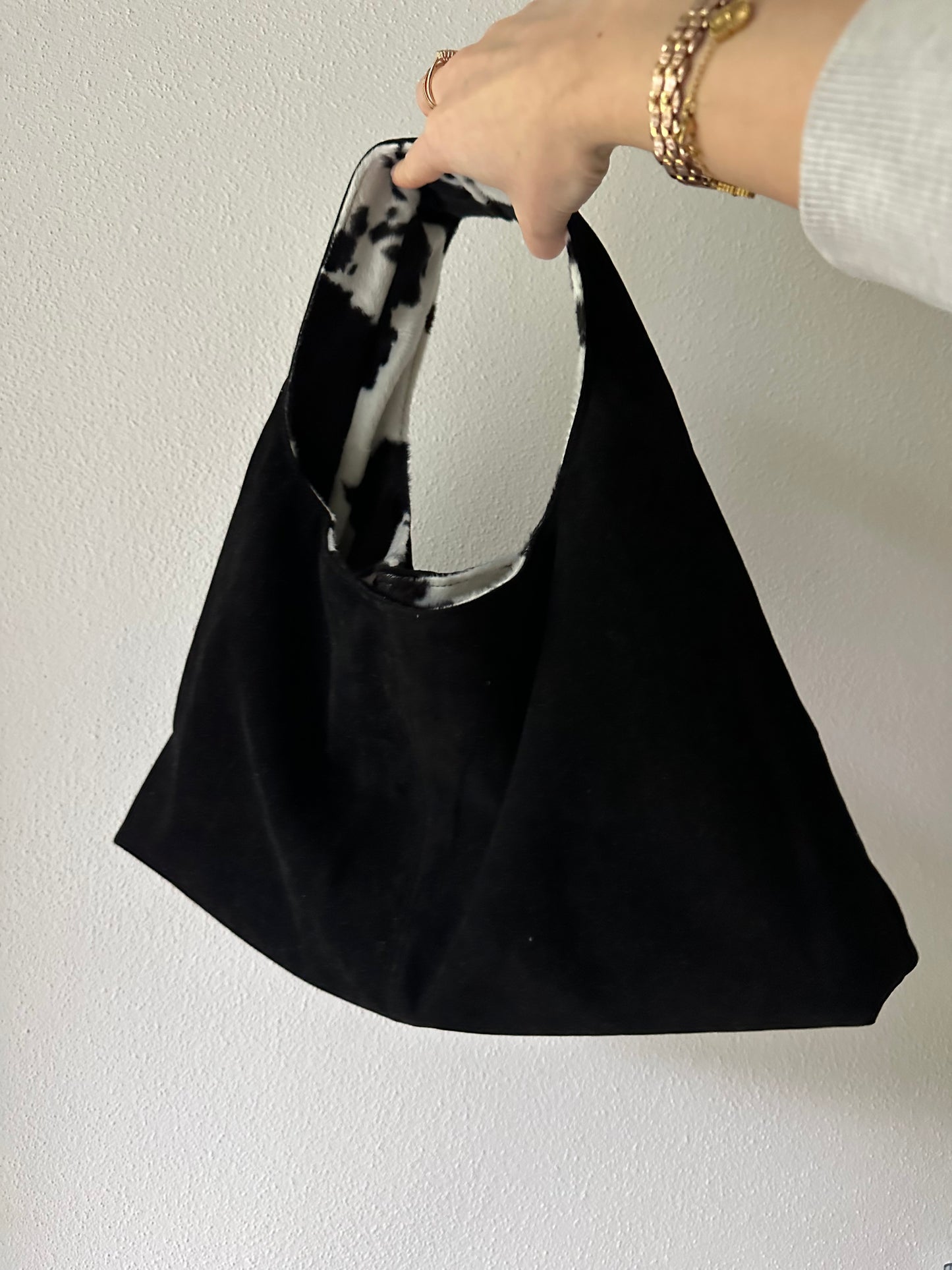 HOBO SUEDE BLACK COW 🐄