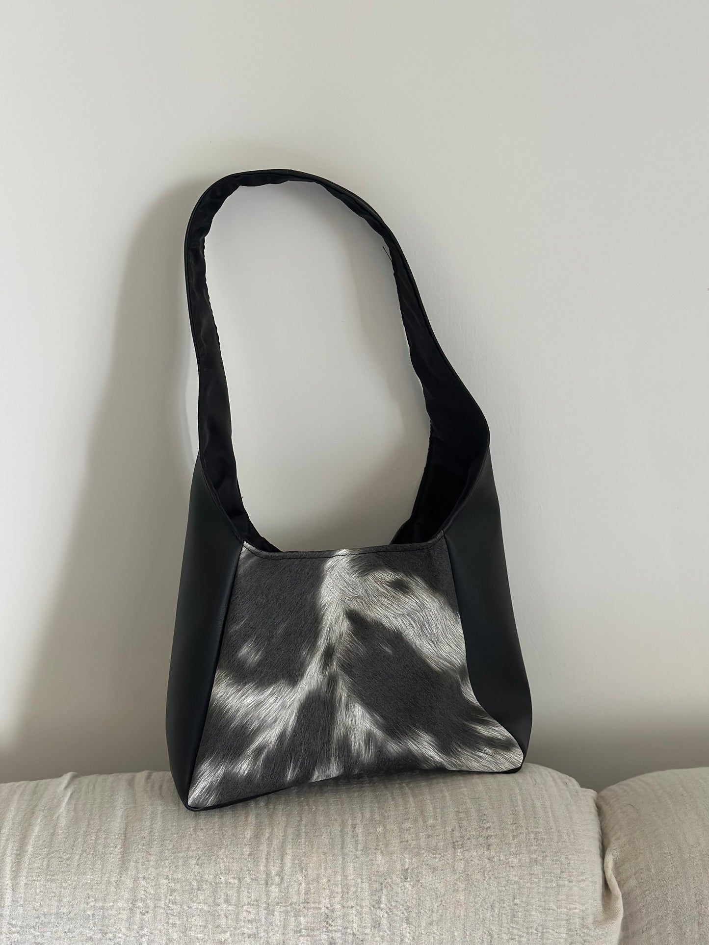 EVERYDAY COW BLACK SMALL