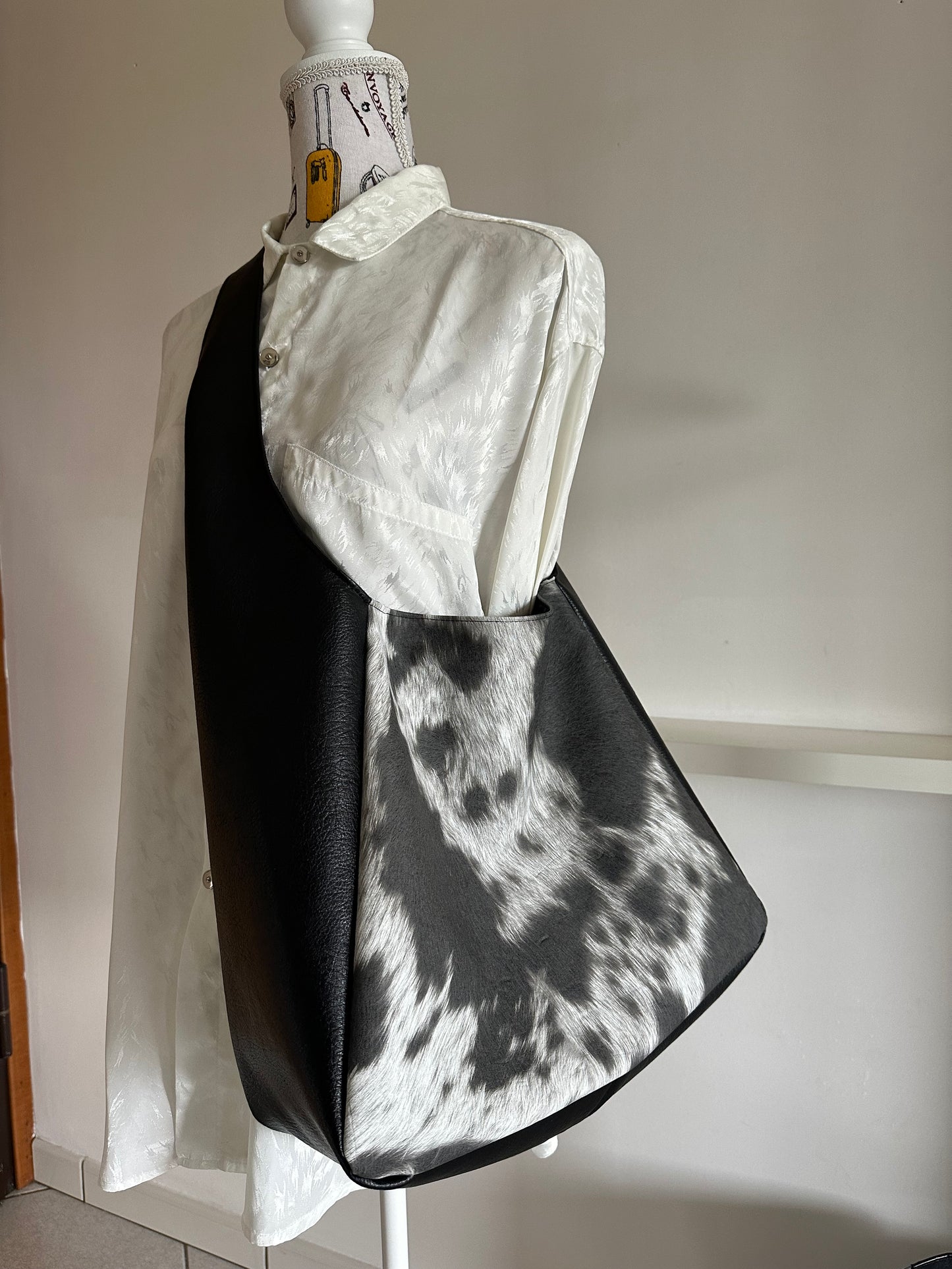 EVERYDAY COW BLACK GIANT