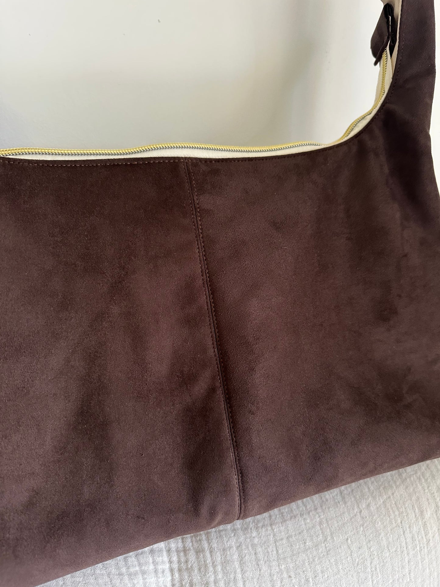 HOBO SUEDE CHAMPAGNE