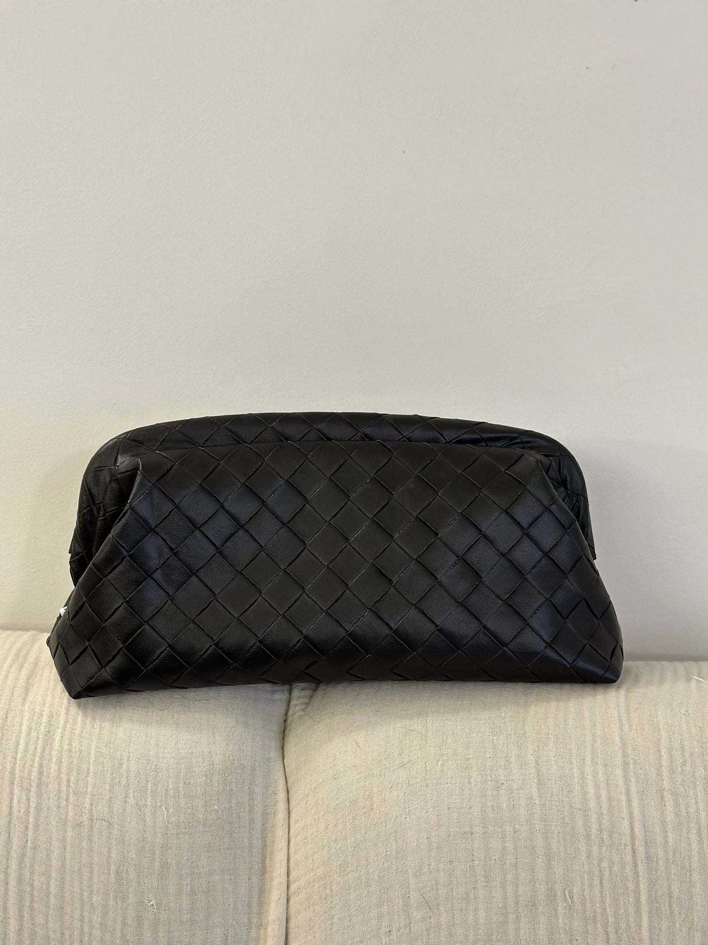 CLUTCH BAGUETTE INTRECCIO BLACK