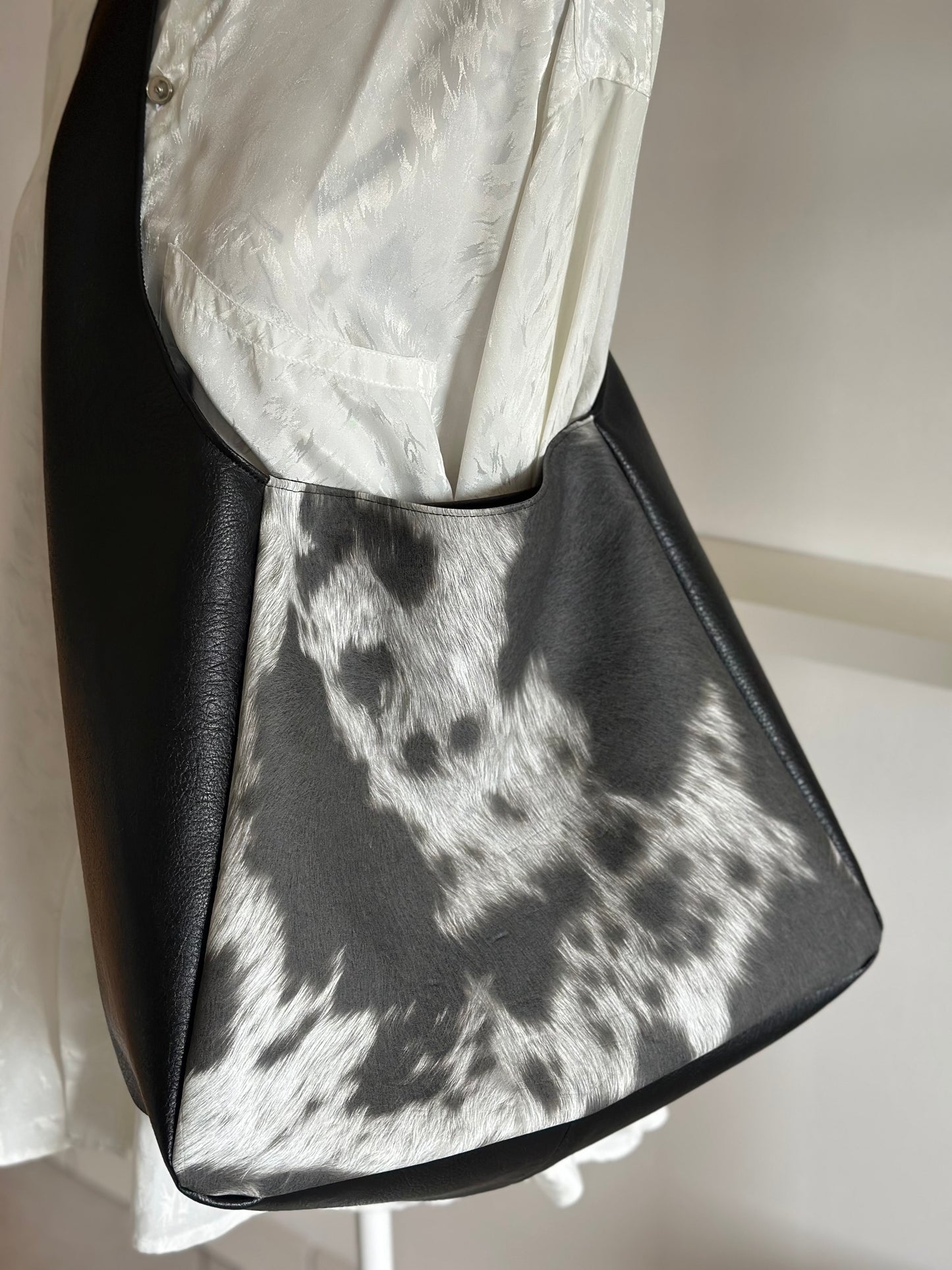 EVERYDAY COW BLACK GIANT