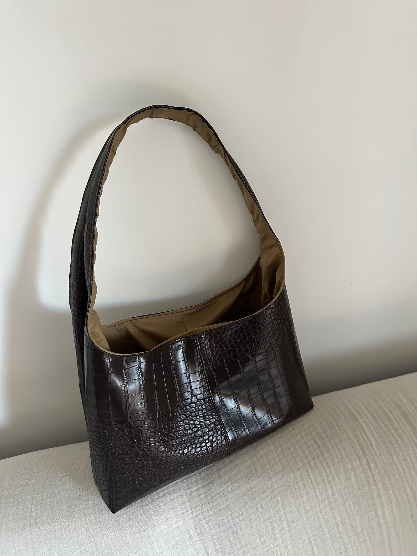 HOBO COCCO DARK BROWN PISTACCHIO