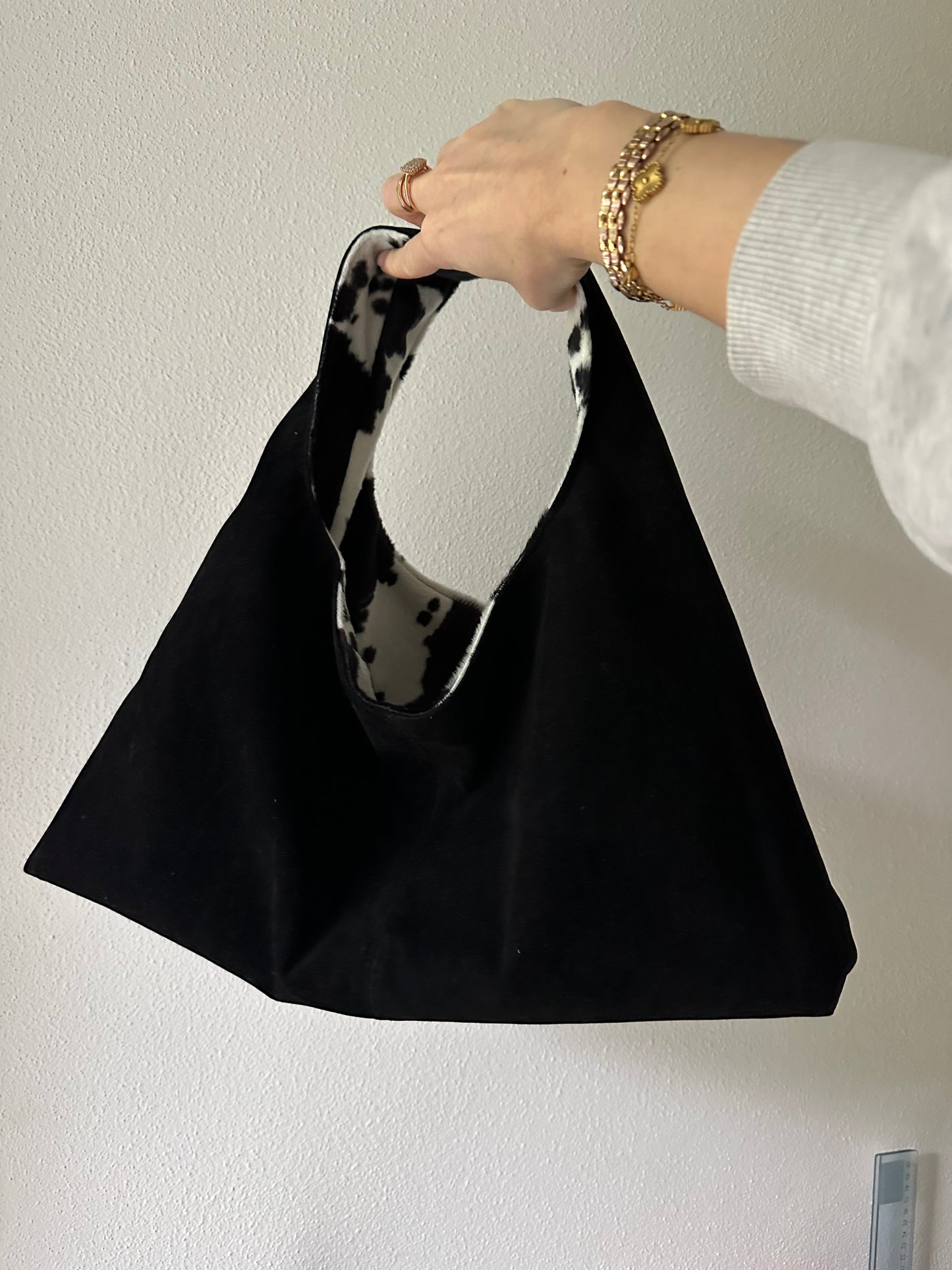 HOBO SUEDE BLACK COW 🐄