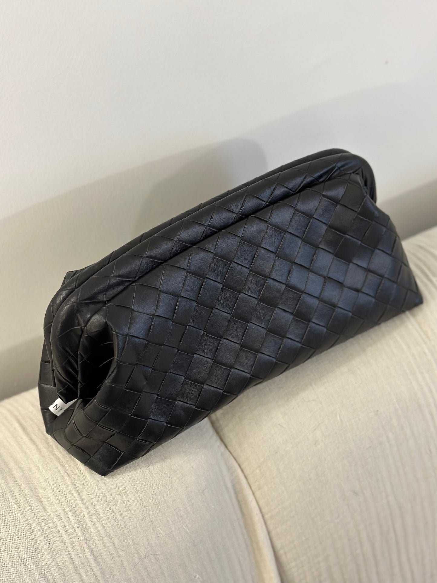CLUTCH BAGUETTE INTRECCIO BLACK