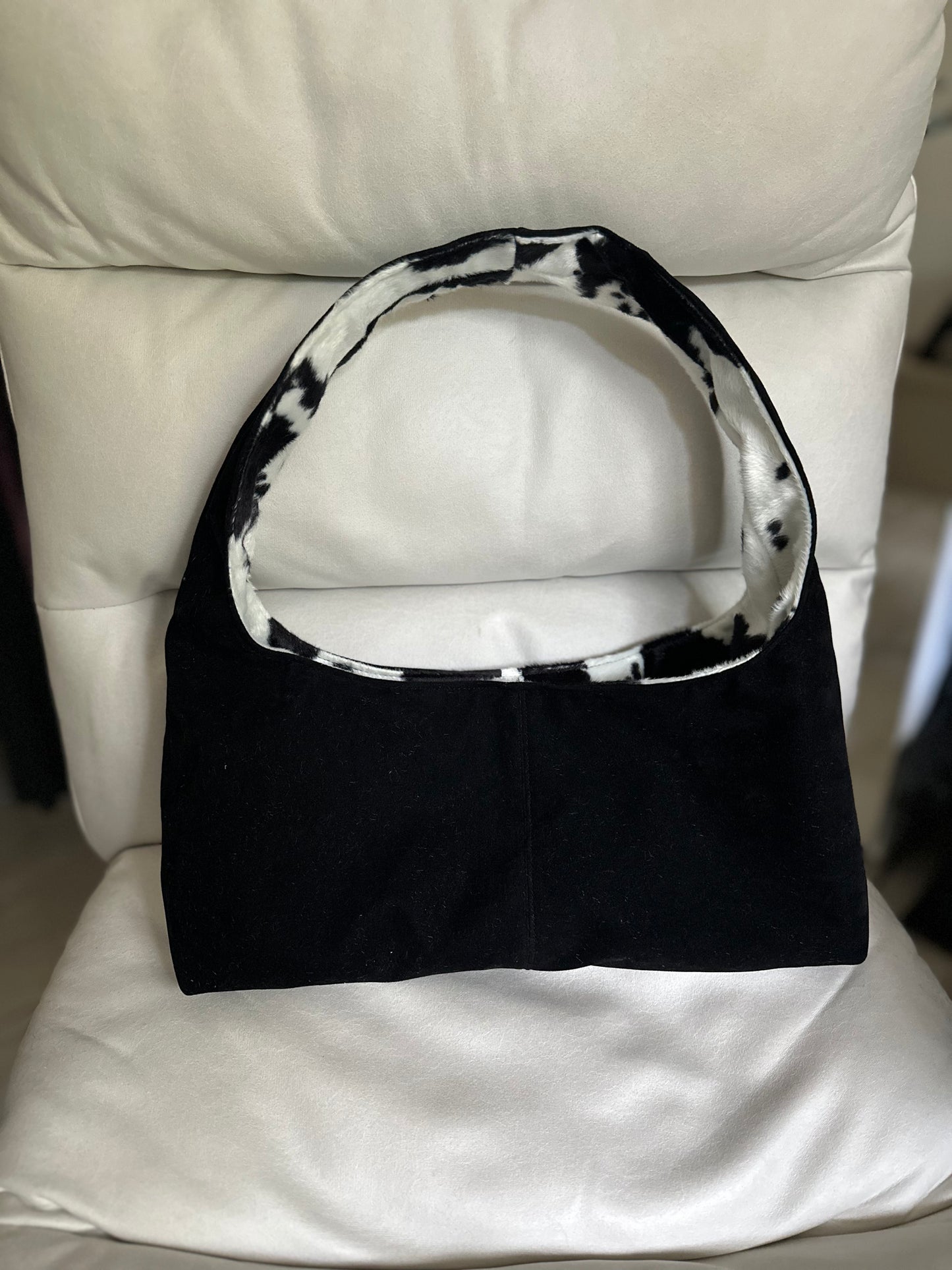 HOBO SUEDE BLACK COW 🐄